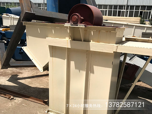 皮帶式鬥式提升機圖片