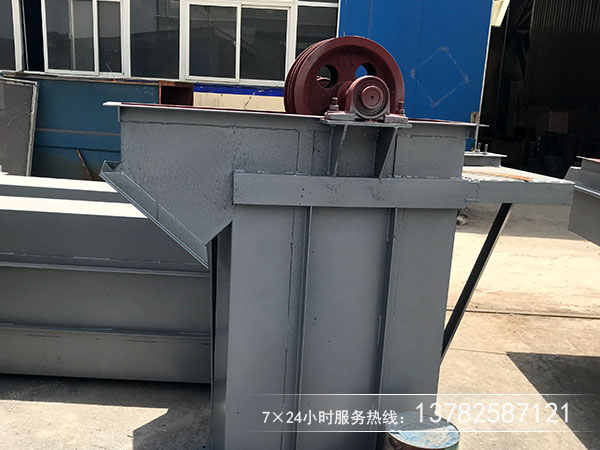 設計耐腐蝕鬥式提升機選用材質考慮